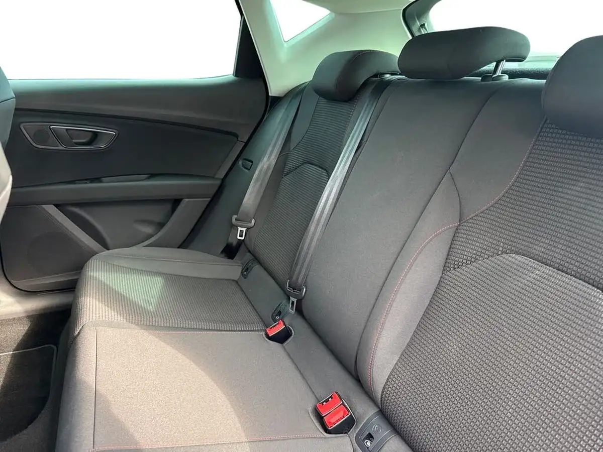 2020-seat-leon-15-tsi-evo-fr-150ps-hatchback-dsg-big-10