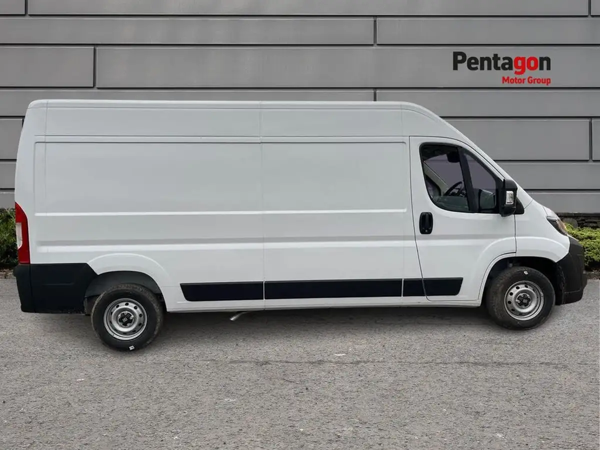 2025-fiat-ducato-22td-35-l3h2-eu6e-panel-big-13