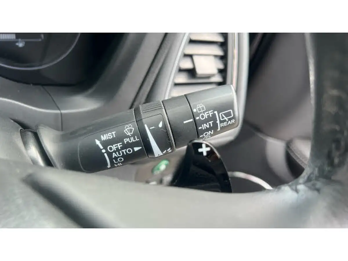 2018-honda-hr-v-15-i-vtec-se-cvt-big-24