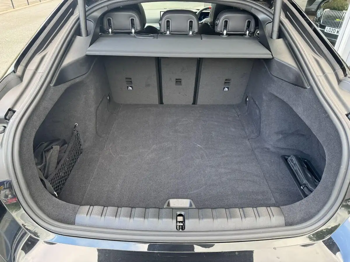 2025-bmw-i4-e-m50-big-61