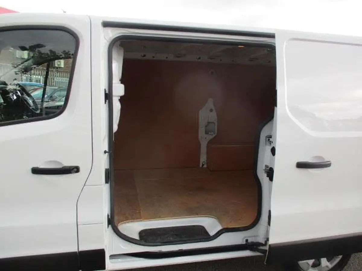 2023-renault-trafic-20dci-sl28-130-business-big-30
