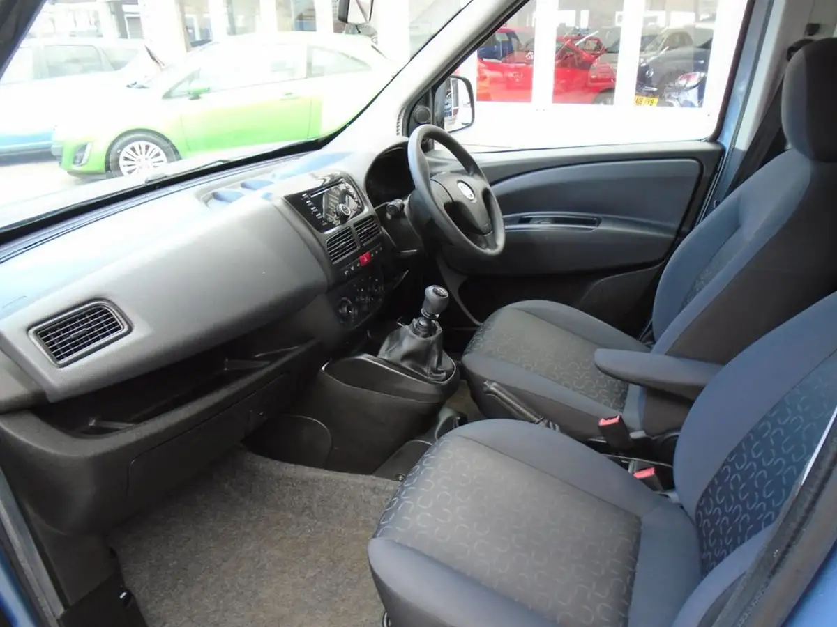 2015-fiat-doblo-big-10