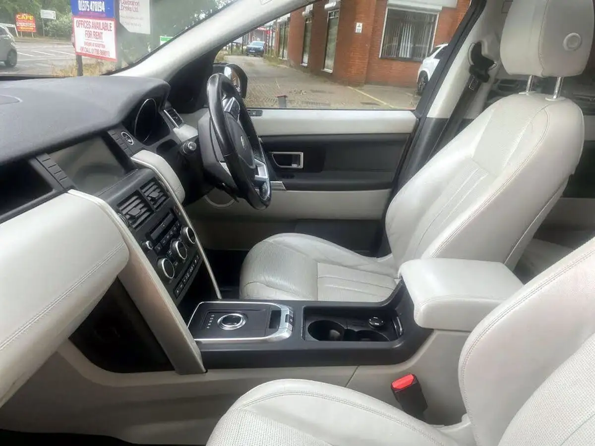 2017-land-rover-discovery-sport-20td4-hse-180ps-station-wagon-auto-big-21