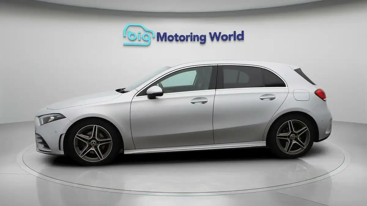 2020-mercedes-benz-a-class-20d-a200d-amg-line-executive-hatchback-5d-big-4
