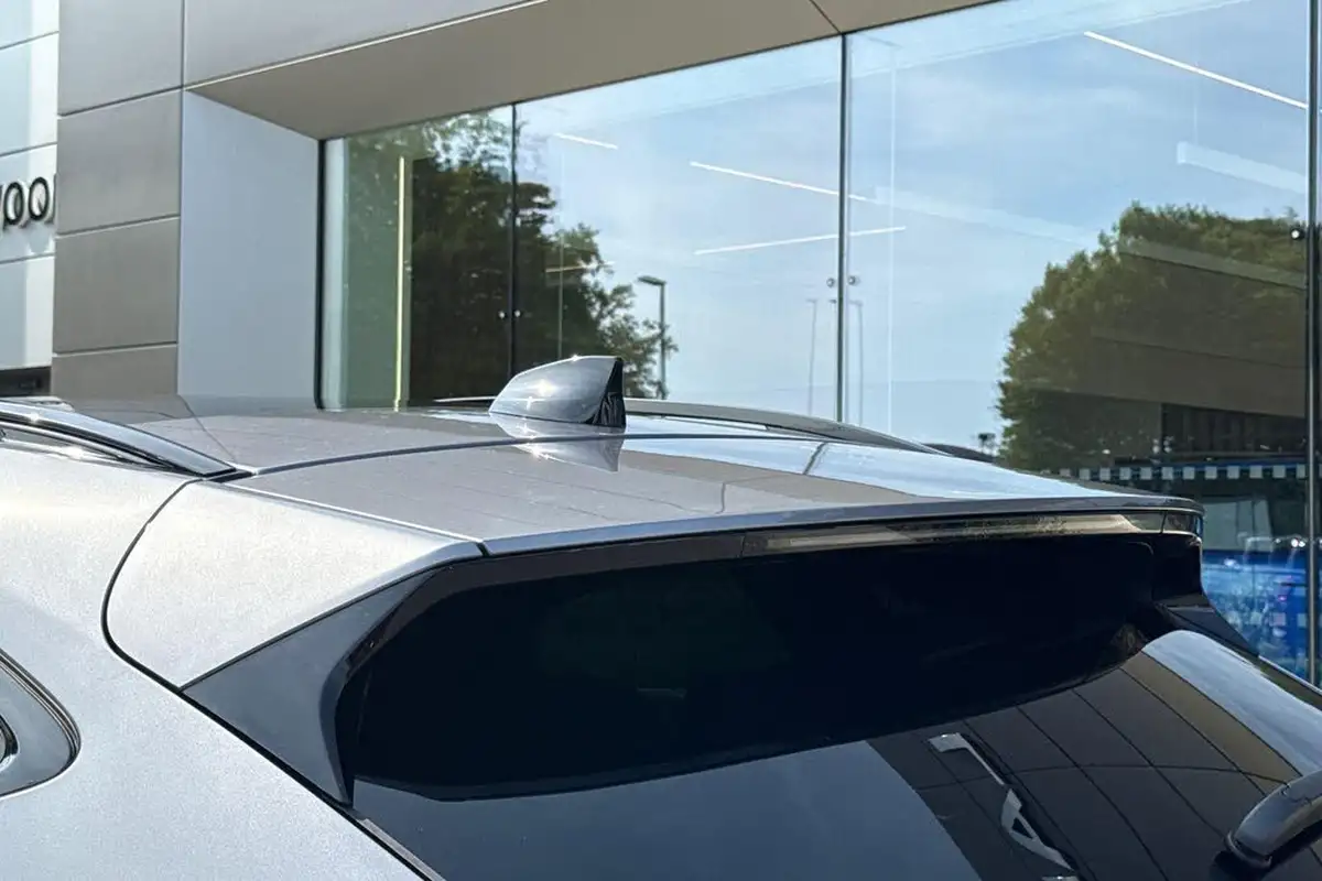 2024-jaguar-e-pace-20-d200-r-dynamic-se-black-big-29