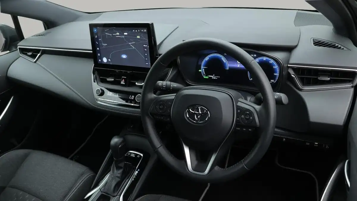 2023-toyota-corolla-18-vvt-i-icon-138bhp-hatchback-5d-big-9