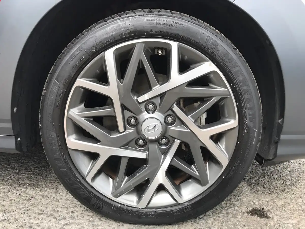 2022-hyundai-kona-16-gdi-premium-big-11