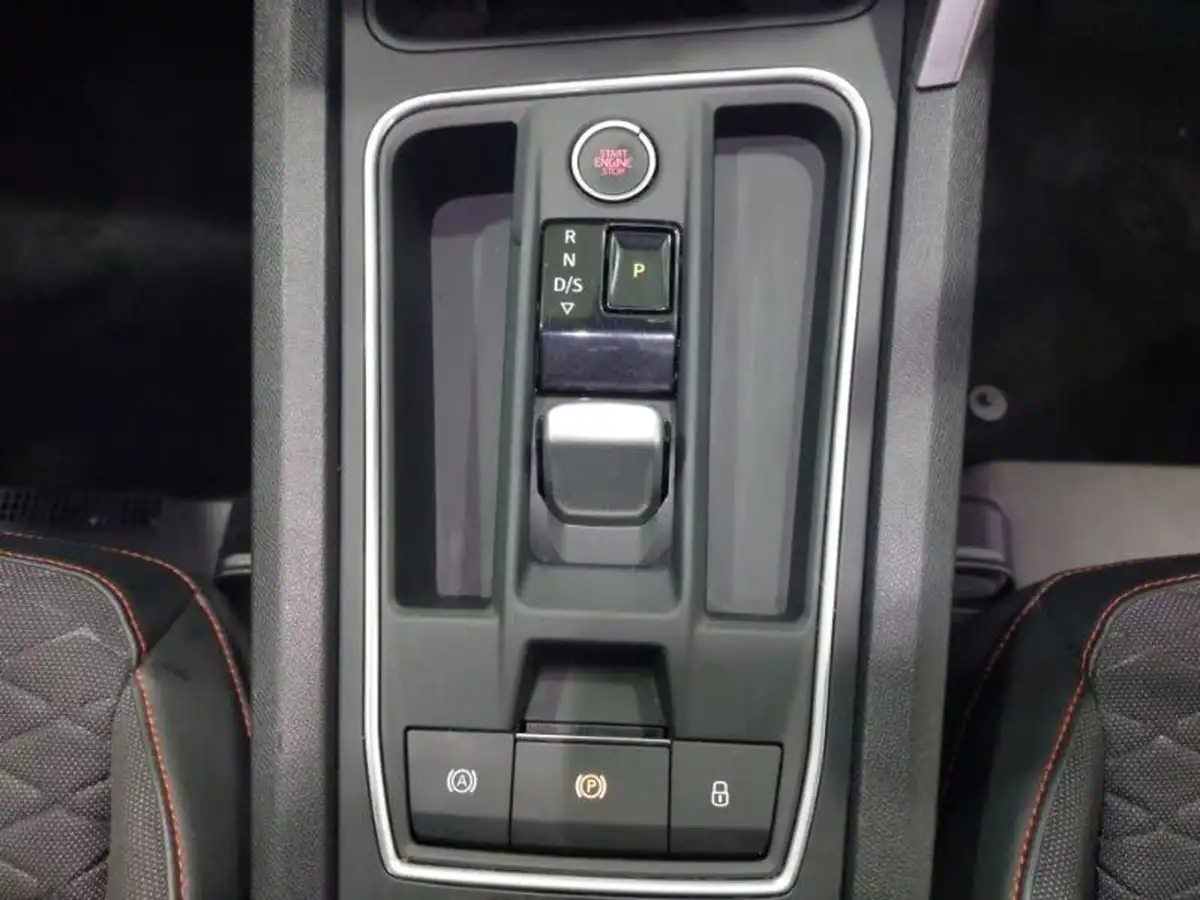 2024-seat-leon-15-etsi-fr-150ps-estate-big-9