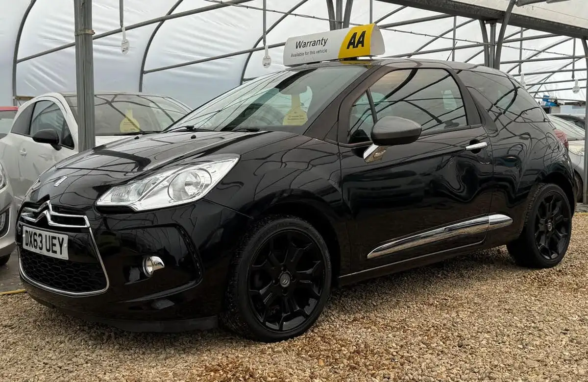 2013-citroen-ds3-16-dstyle-plus-vti-big-18