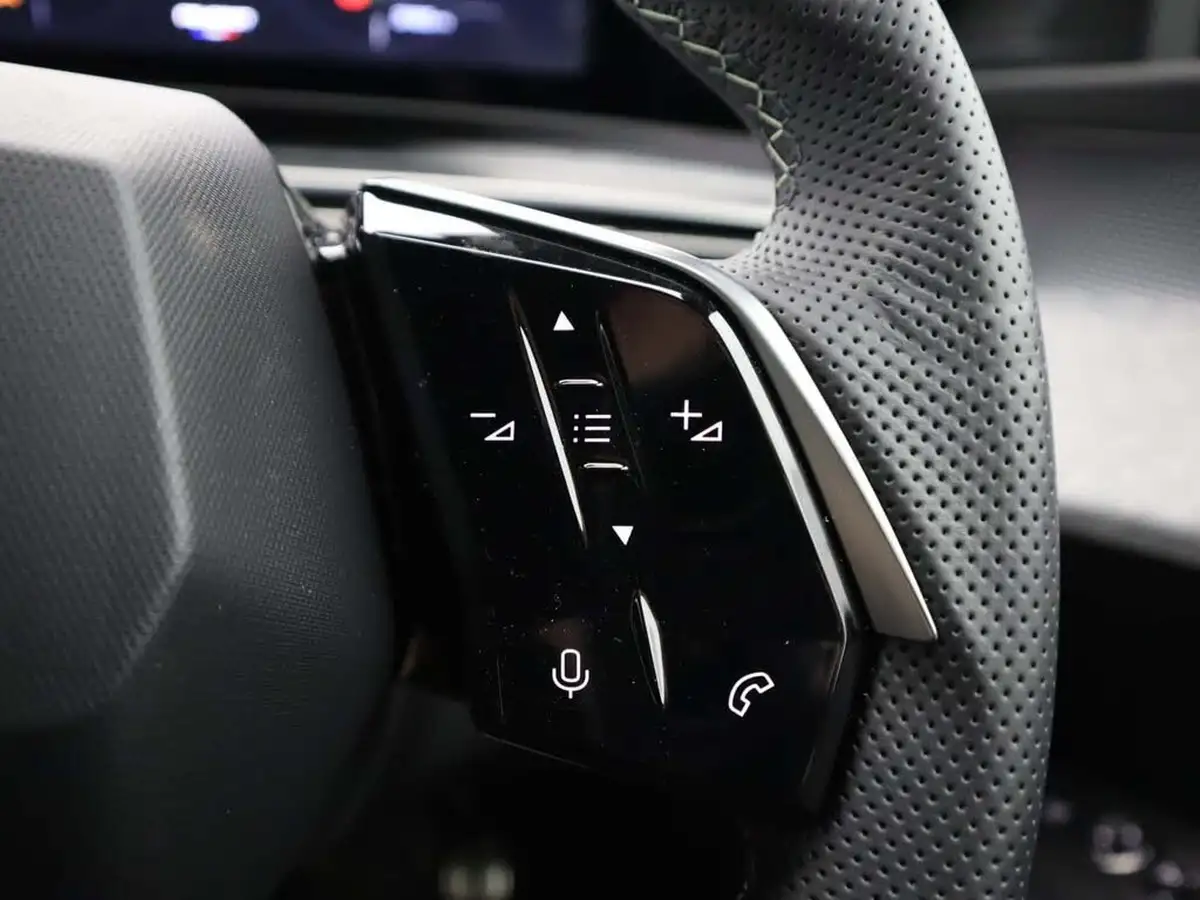 2024-peugeot-3008-suv-e-gt-210ps-73kwh-big-38