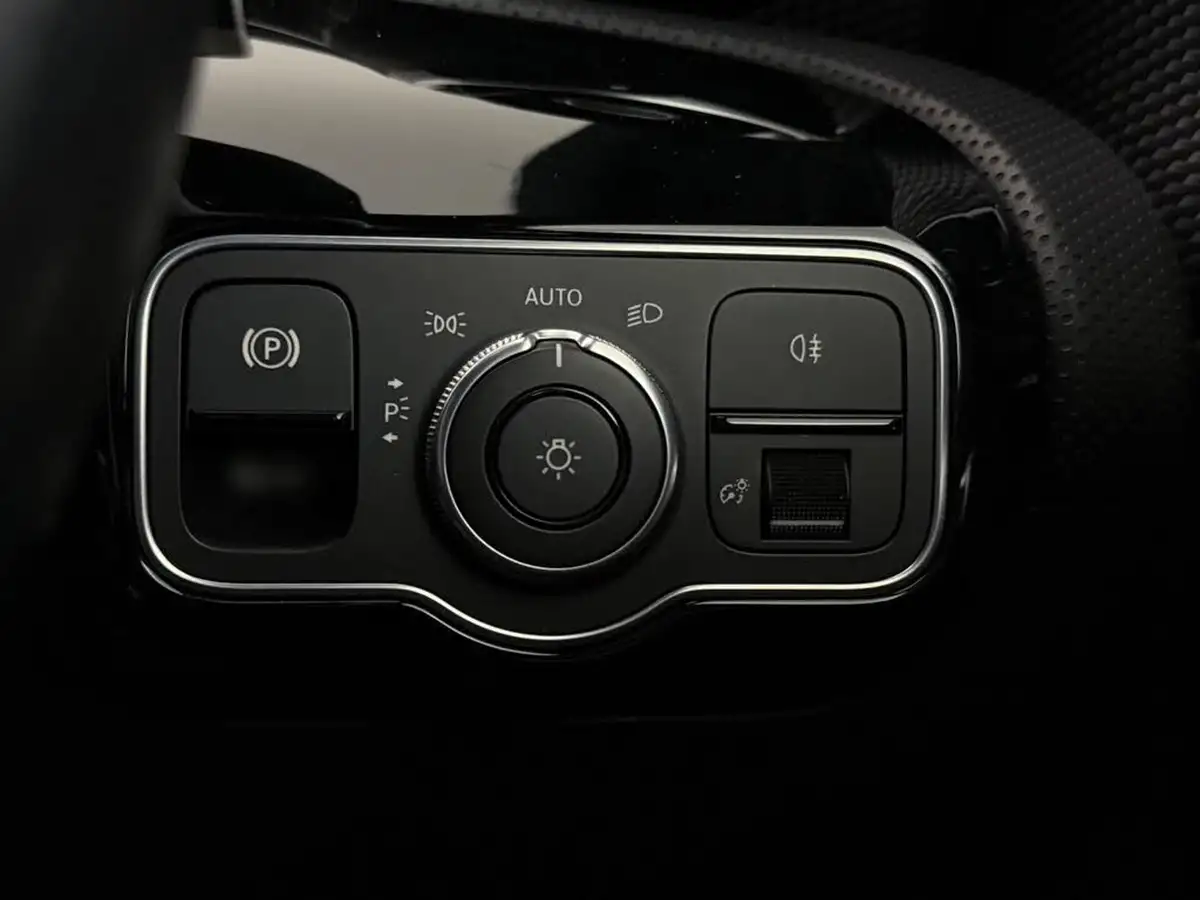 2020-mercedes-benz-a-class-13-a200-sport-executive-saloon-4d-7g-dct-big-35