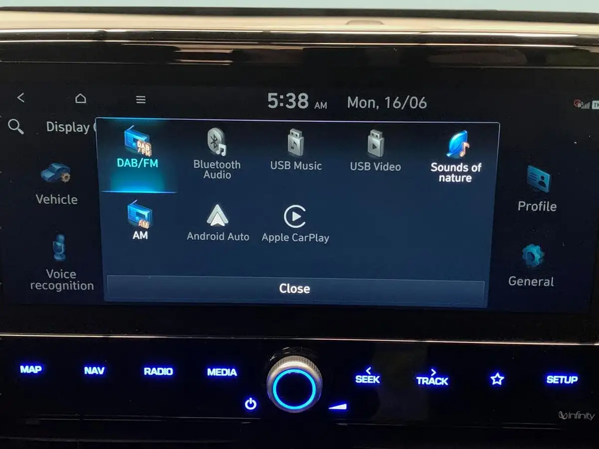 2021-hyundai-ioniq-e-premium-electric-100kw-big-16
