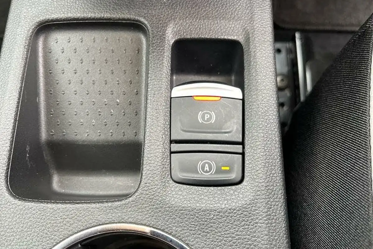 2024-renault-captur-16-techno-145ps-full-big-37