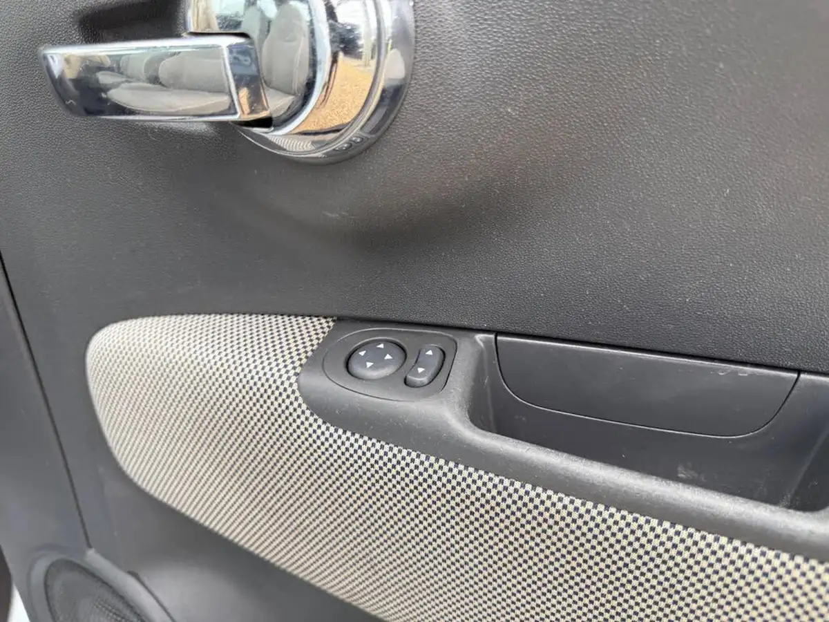 2009-fiat-500-12-lounge-big-48