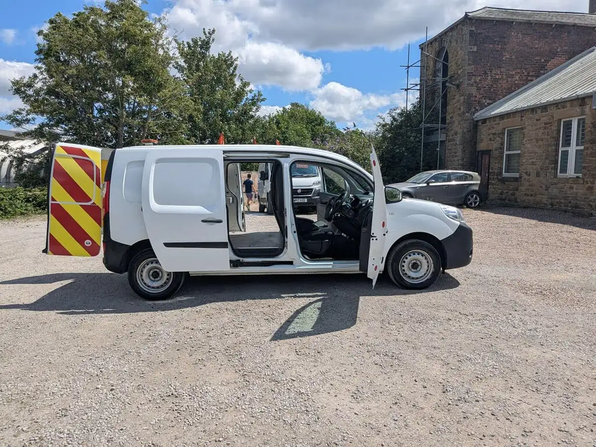2017-renault-kangoo-maxi-15td-ll21-energy-dci-110-maxi-business-eu6-panel-1461cc-big-6