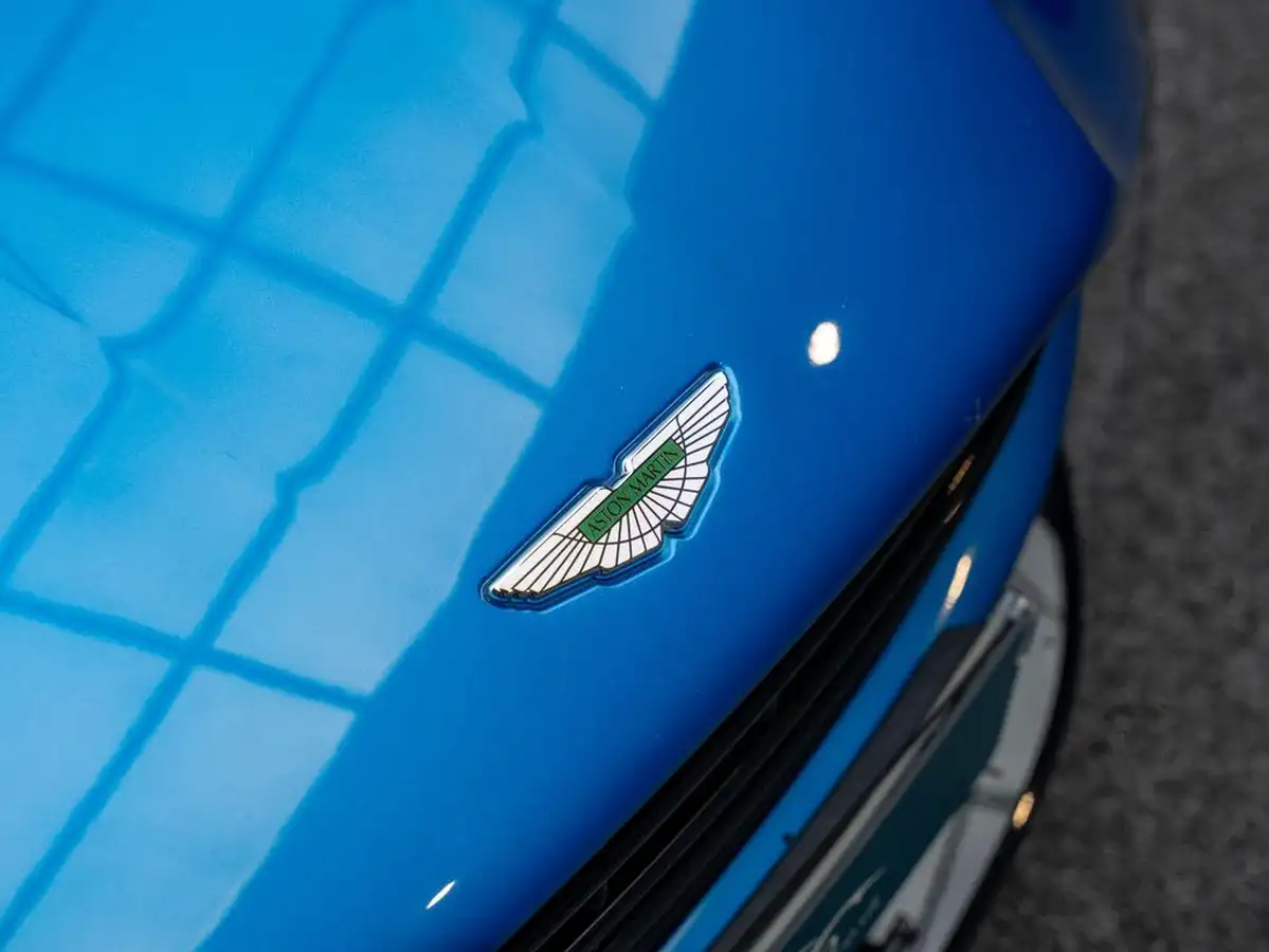 2019-aston-martin-db11-big-26