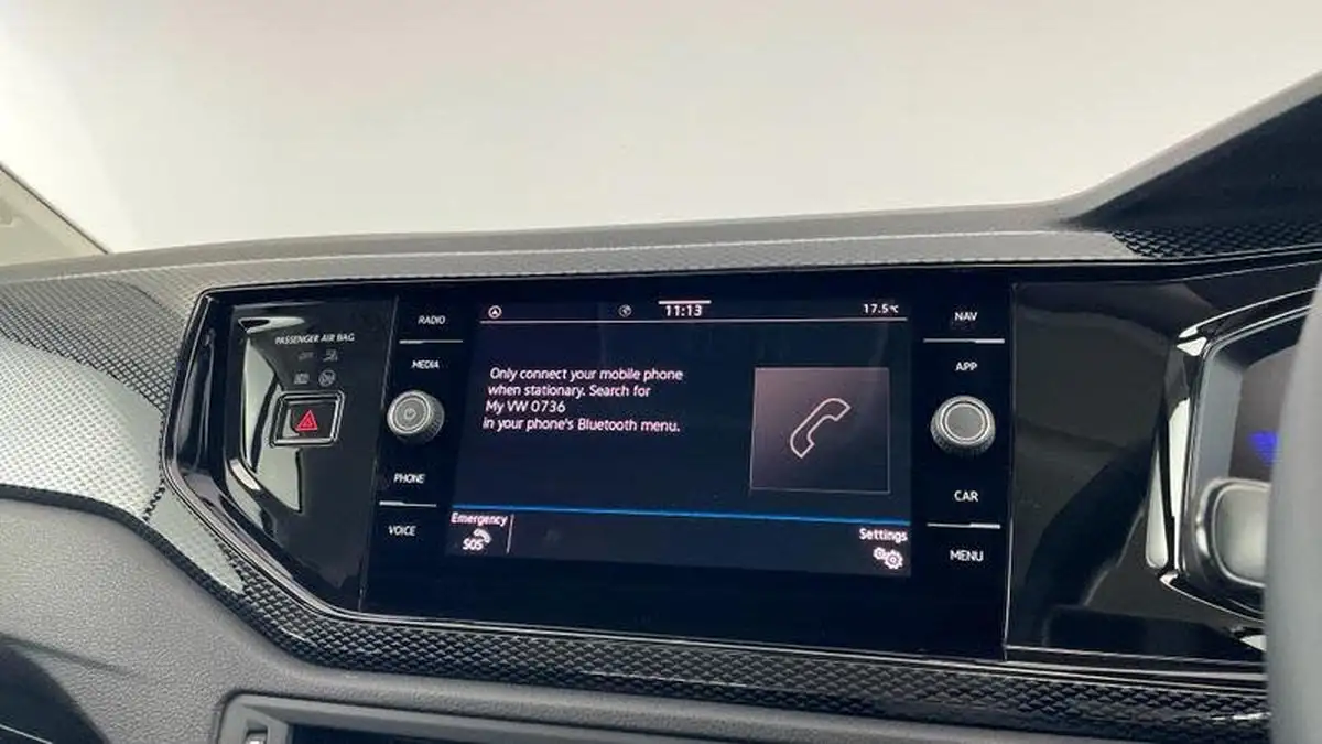 2024-volkswagen-polo-10-life-big-12