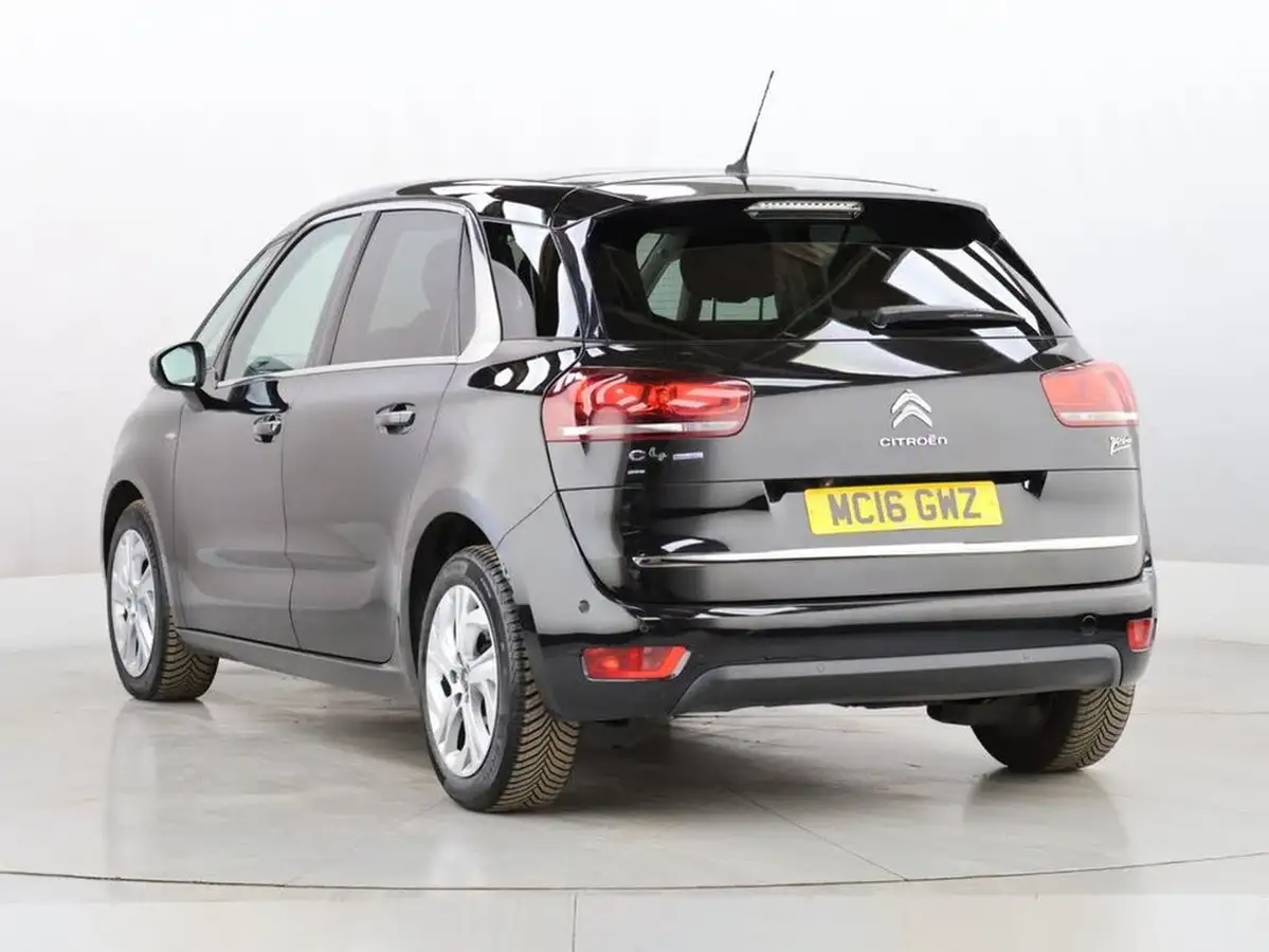 2016-citroen-c4-picasso-16bluehdi-exclusive-eat6-big-6