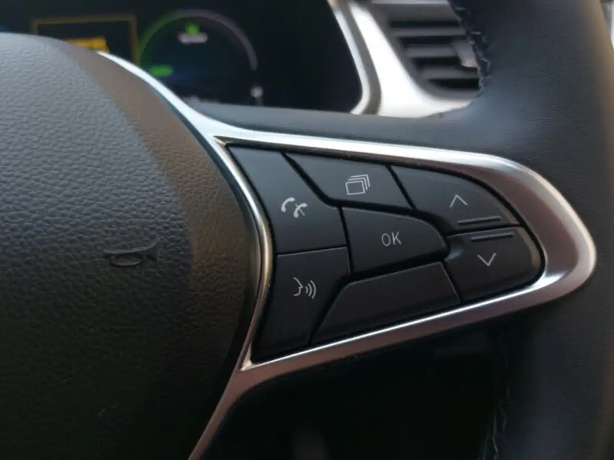 2023-renault-captur-16-techno-160ps-plug-in-big-17