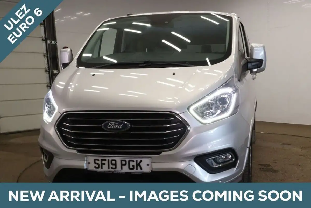 2019-ford-tourneo-custom-20tdci-310-l1-titanium-130ps-big-0