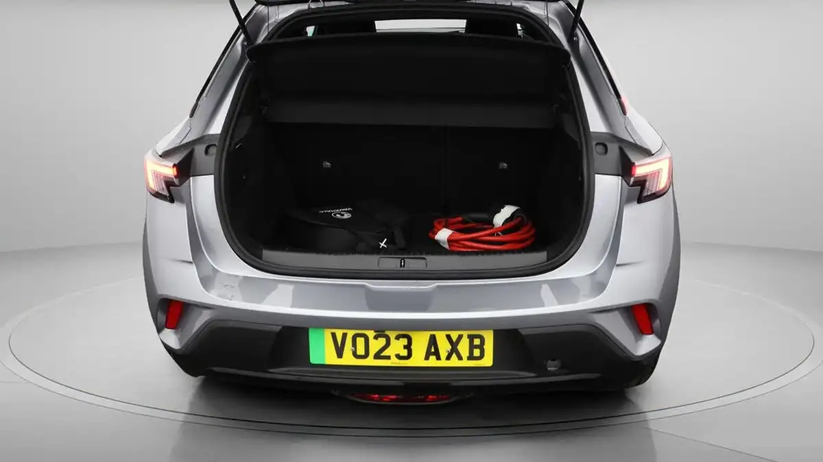 2023-vauxhall-mokka-e-gs-big-17