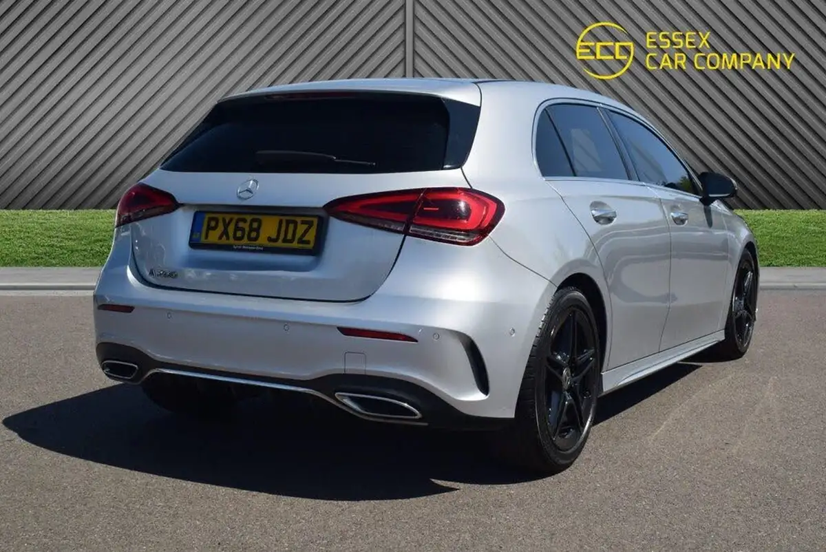 2018-mercedes-benz-a-class-13-a200-amg-line-premiumss-hatchback-5d-7g-dct-big-9