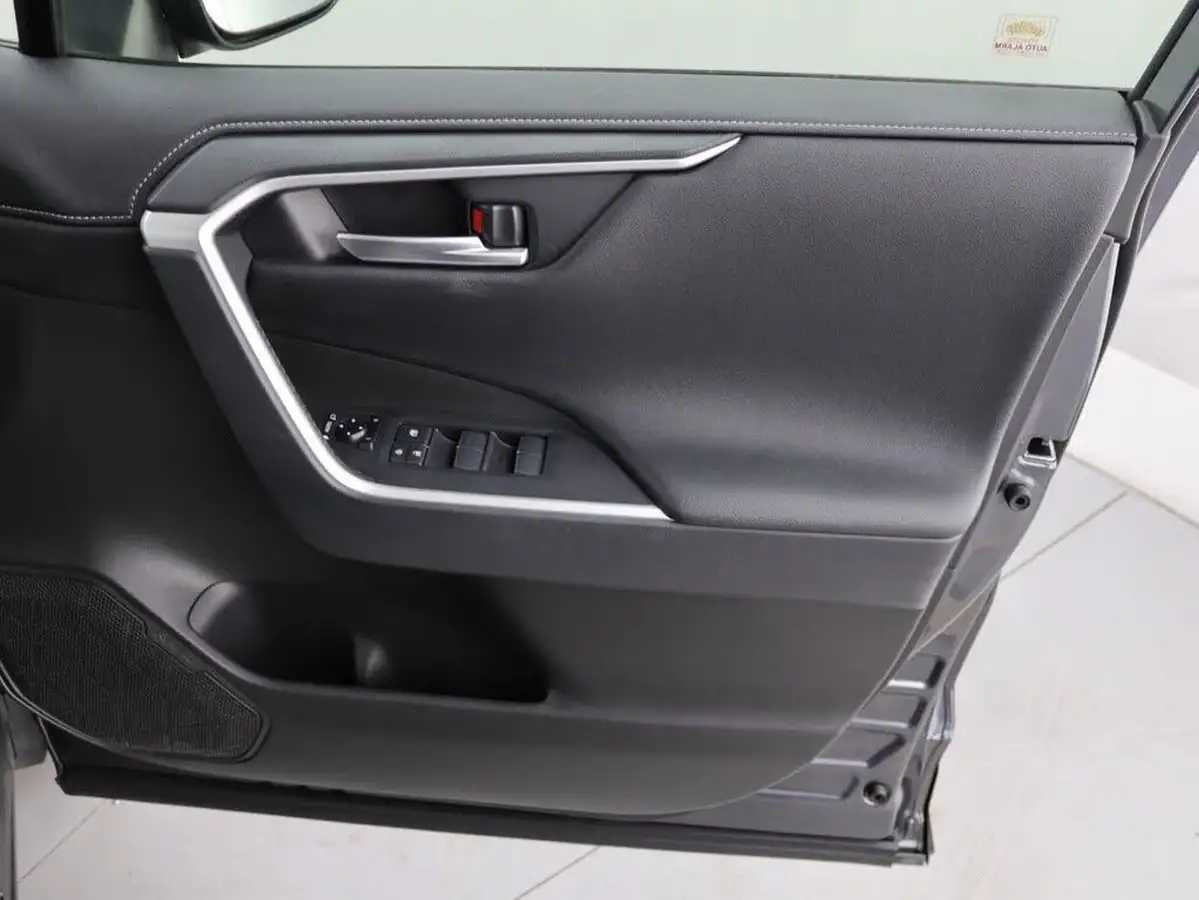 2020-toyota-rav4-25-vvt-i-design-215bhp-big-28