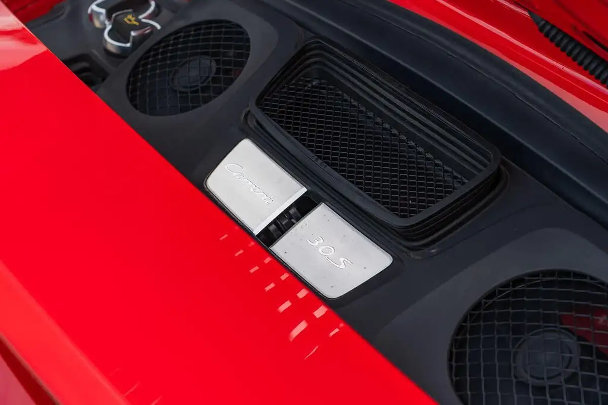 2016-porsche-911-30-carrera-s-coupe-pdk-big-18