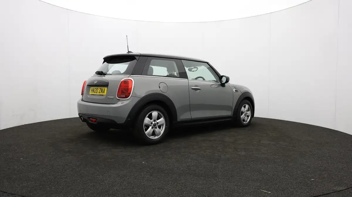 2020-mini-cooper-15-cooper-classic-nav-hatchback-3d-big-35