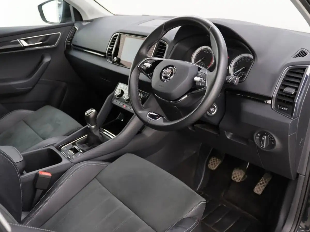 2021-skoda-karoq-15-tsi-se-l-big-9