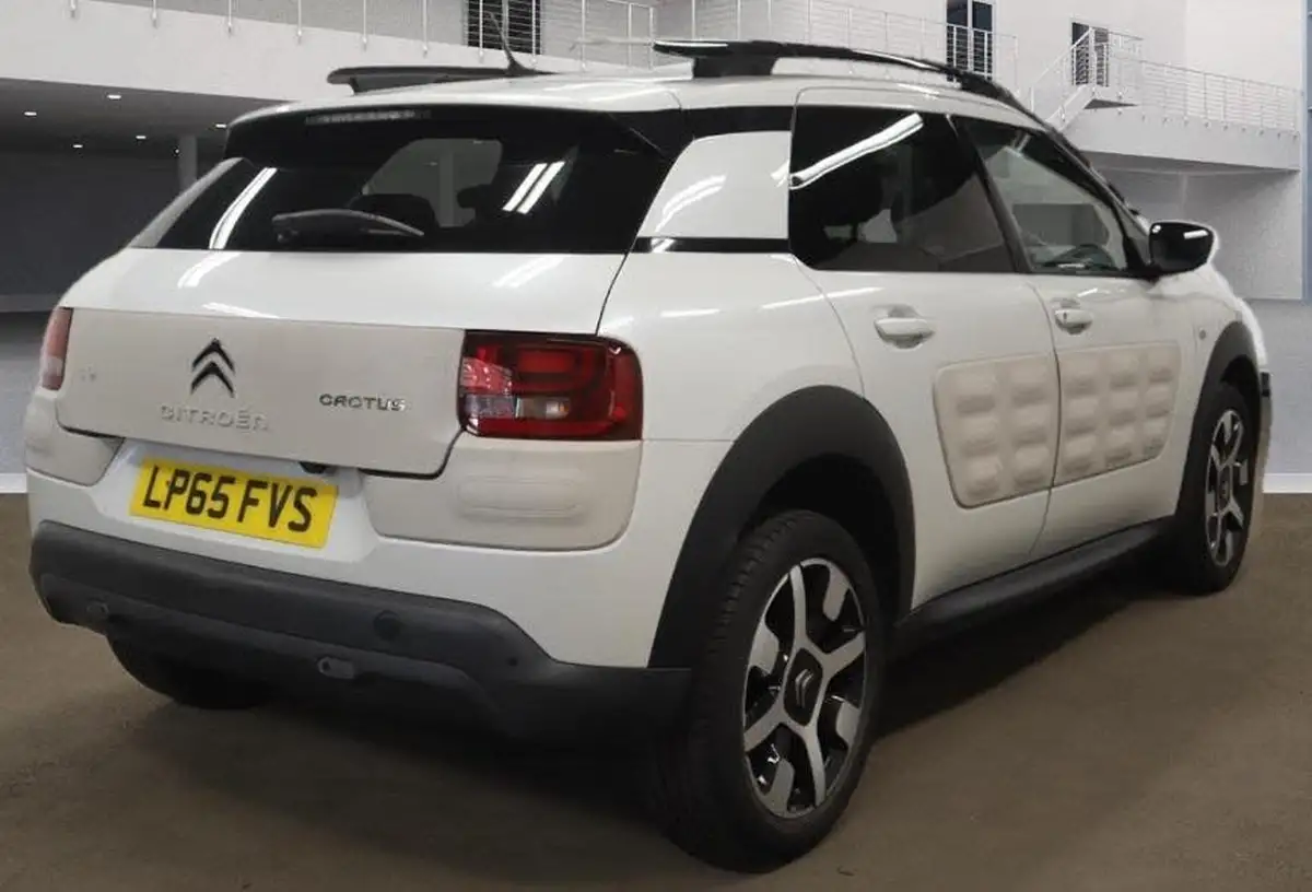 2016-citroen-c4-cactus-12-puretech-flair-82ps-ss-etg-big-1