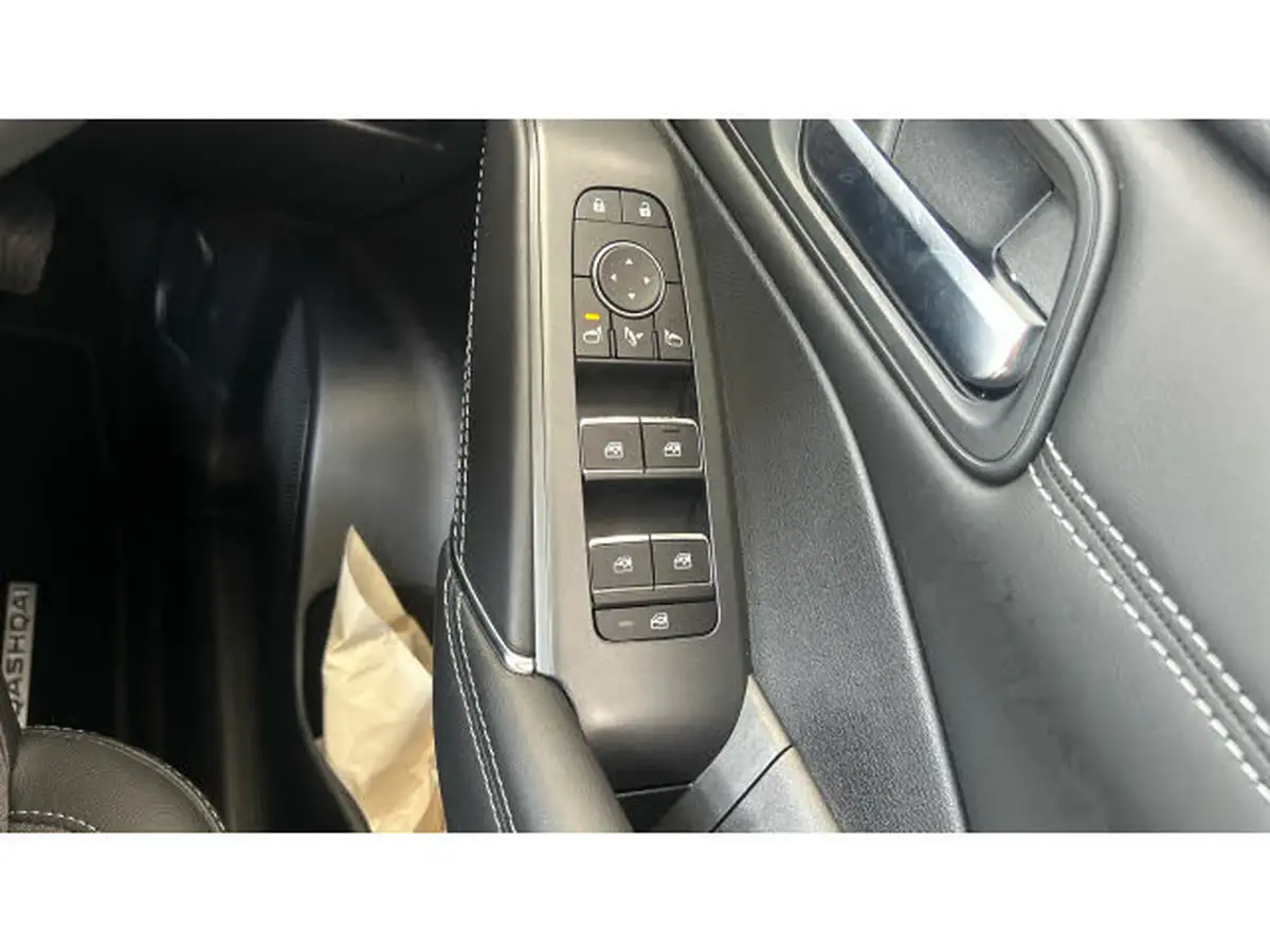 2024-nissan-qashqai-15-n-connecta-glass-roof-pack-big-30