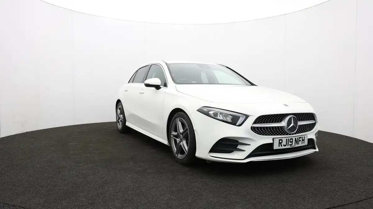 2019-mercedes-benz-a-class-20-a220-amg-line-hatchback-5d-big-52