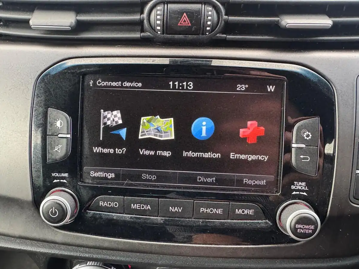 2015-alfa-romeo-giulietta-14-tb-qv-line-big-33