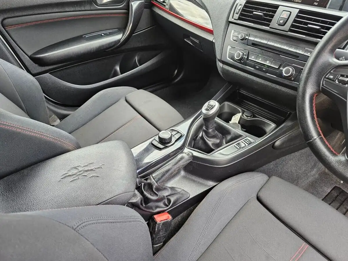 2012-bmw-1-series-20td-116d-sport-hatchback-5d-big-13