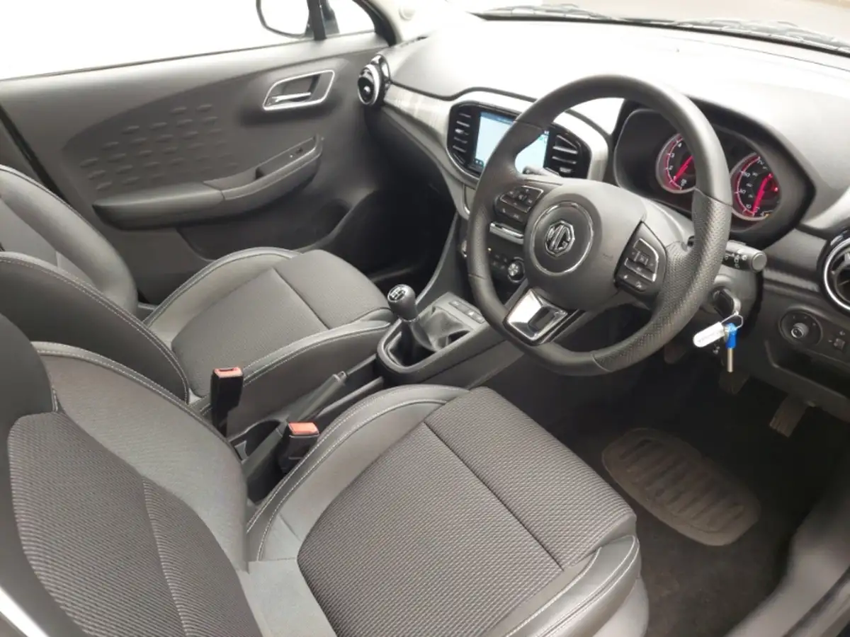 2024-mg-mg3-15-vti-tech-exclusive-nav-big-12