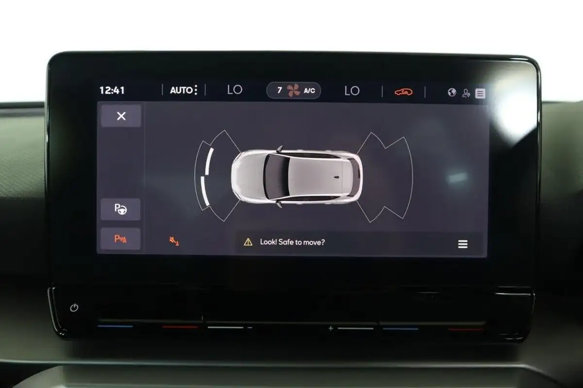 2021-seat-leon-15-etsi-fr-hatchback-big-46