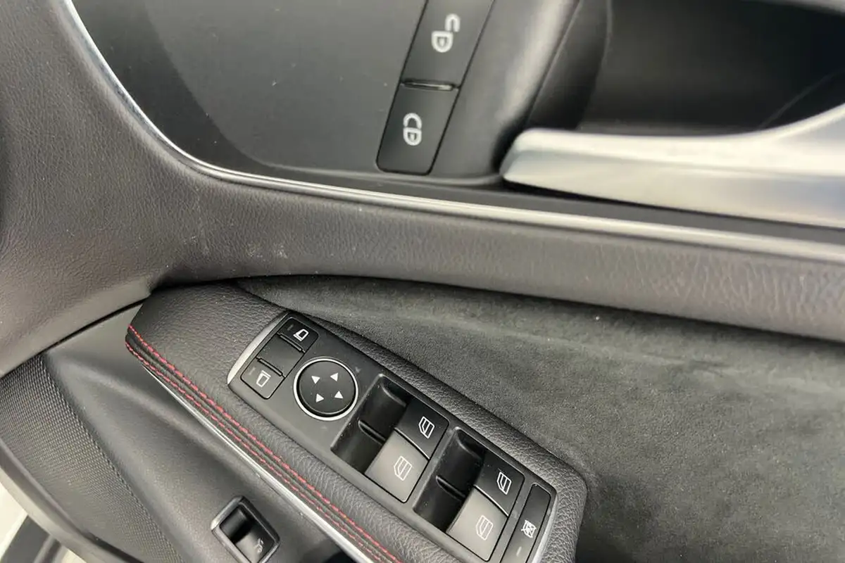 2018-mercedes-benz-gla-class-16-gla-200-amg-line-154bhp-big-28