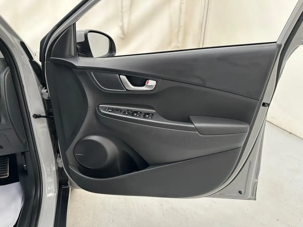 2023-hyundai-kona-e-premium-136ps-39kwh-big-10