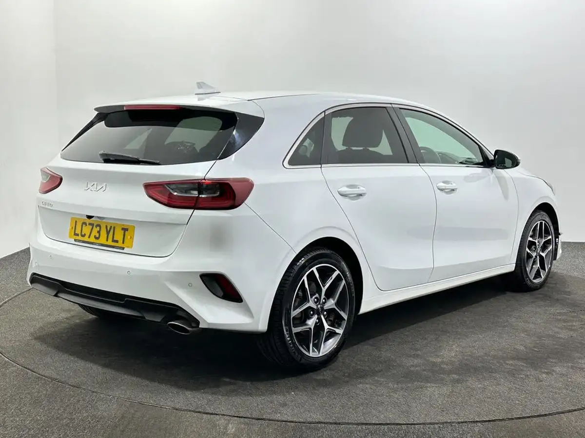 2023-kia-ceed-15-t-gdi-3-158bhp-hatchback-big-7