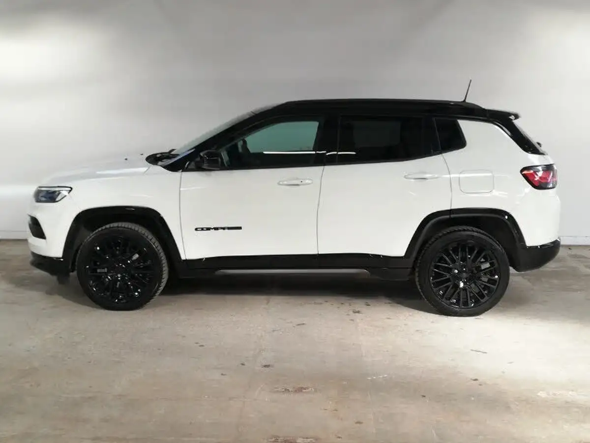 2024-jeep-compass-13-gse-s-big-3