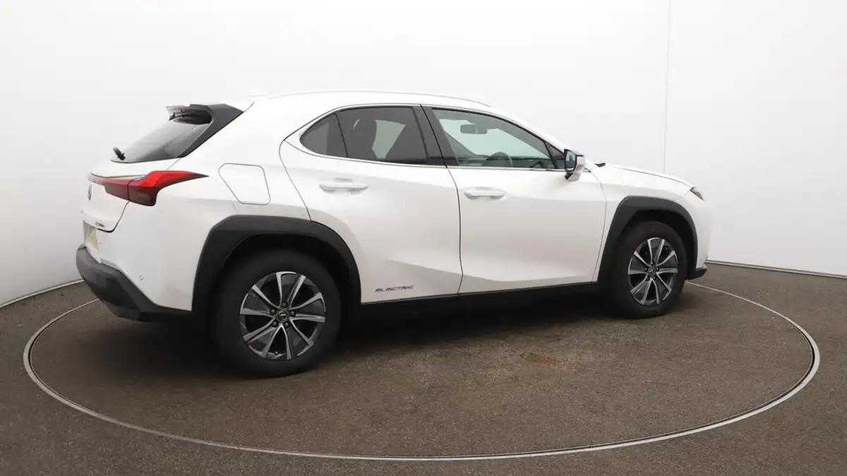 2021-lexus-ux-300e-e-ux-big-52