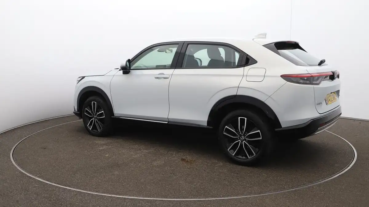 2022-honda-hr-v-15-i-mmd-advance-big-36