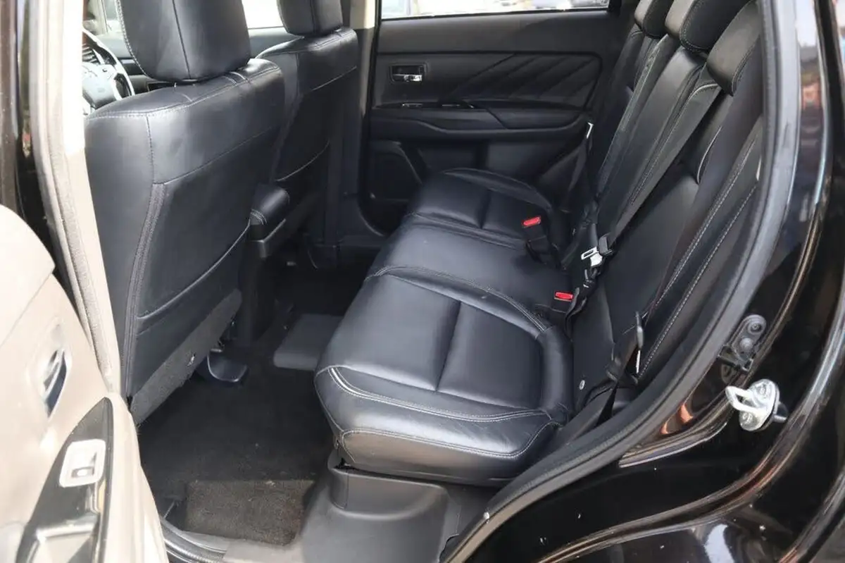 2018-mitsubishi-outlander-20-4hs-phev-5st-big-49