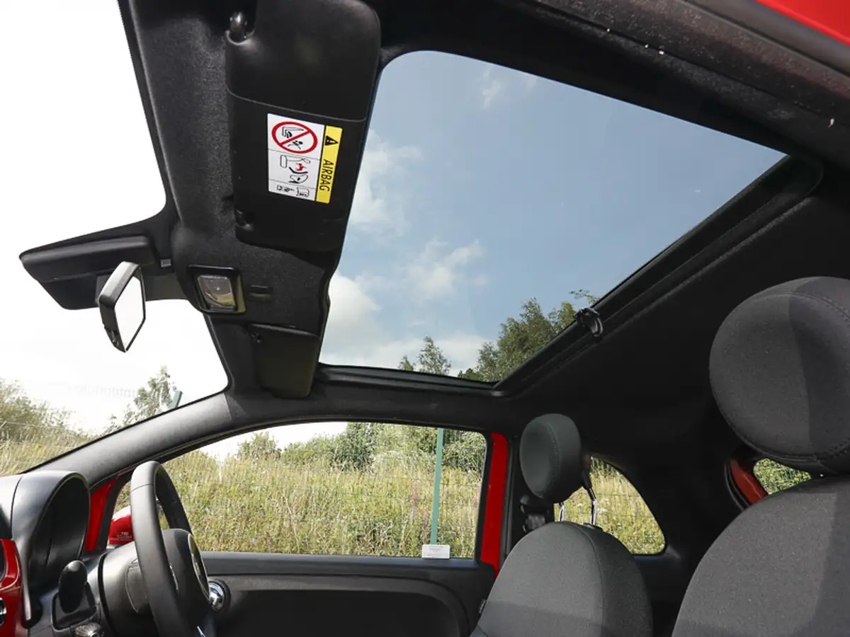 2025-fiat-500-10-big-8