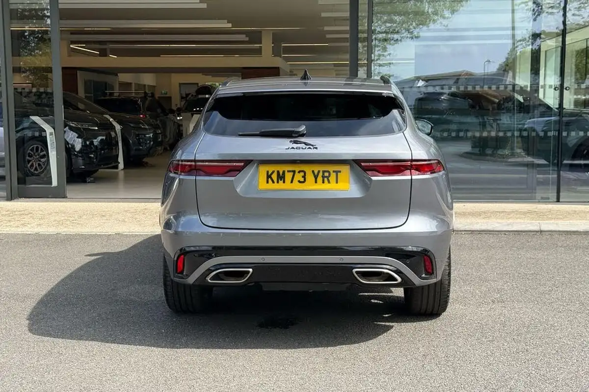 2023-jaguar-f-pace-30-d300-r-dynamic-hse-black-big-7