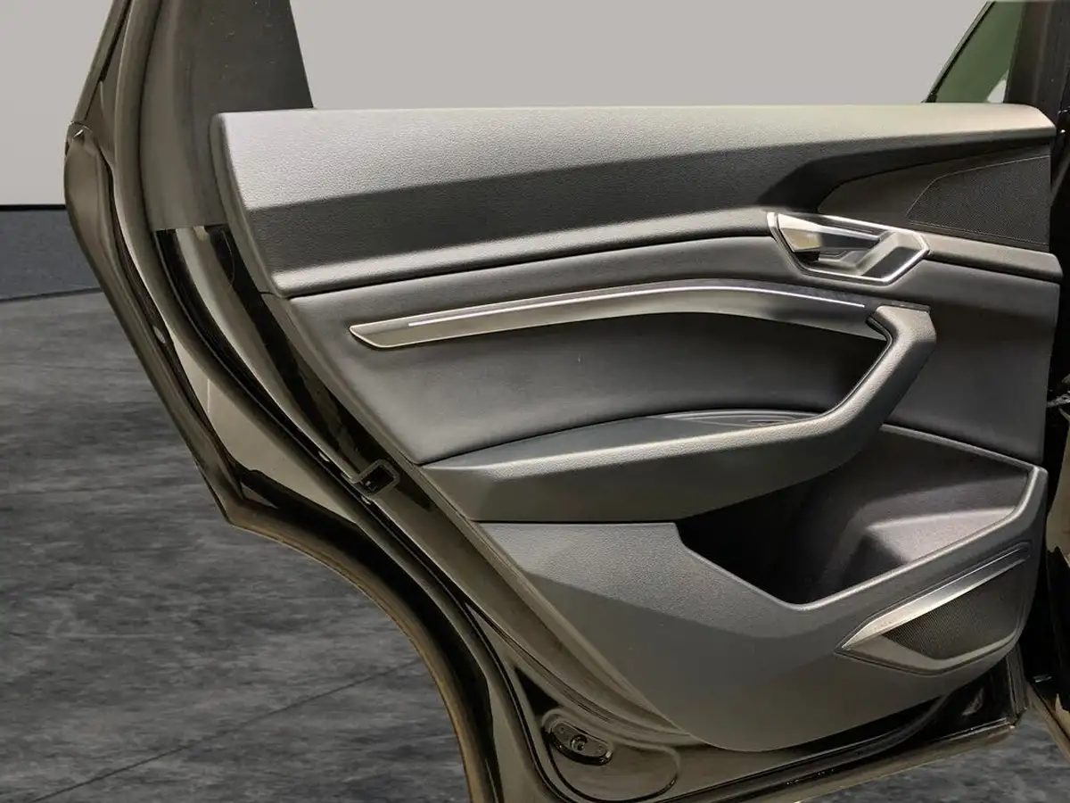 2022-audi-e-tron-50e-technik-station-wagon-big-33