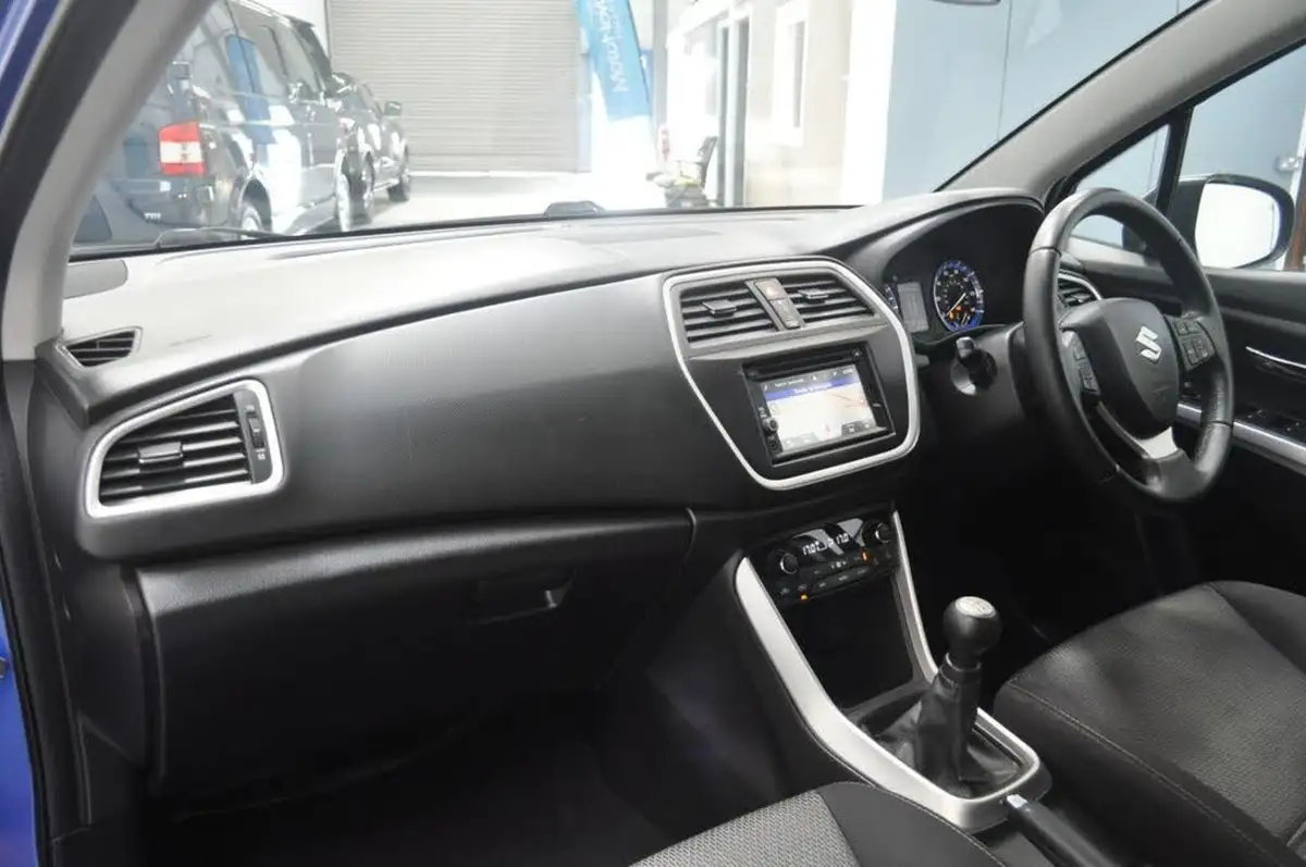 2014-suzuki-s-cross-16-sz-t-big-16