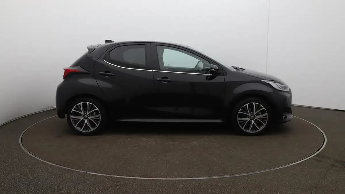 2022-toyota-yaris-15-vvt-i-excel-big-49