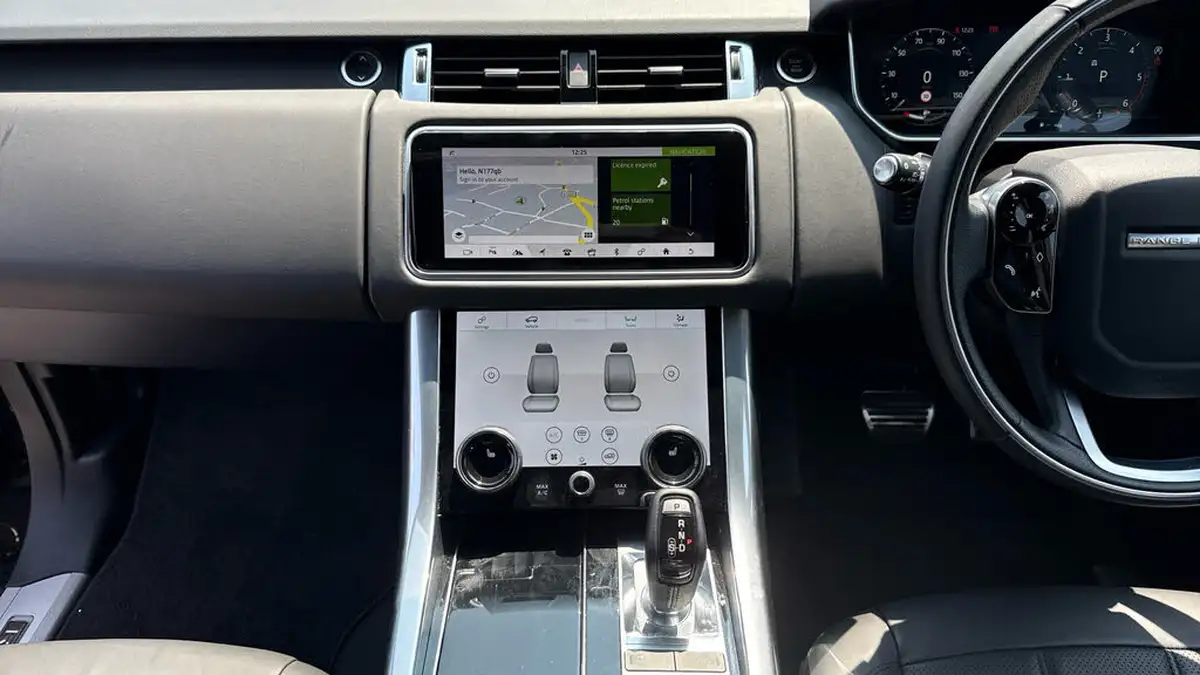 2022-land-rover-range-rover-sport-30-d300-hse-dynamic-black-big-22